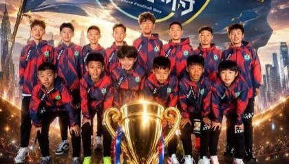 开云公司-江苏足球少年把空翻翻到了意大利！“空翻哥”这次是世界冠军